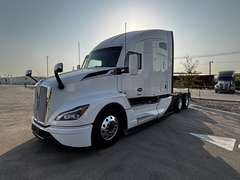 2027 Kenworth T680 photo 2