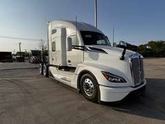 2027 Kenworth T680 photo 1