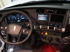 2027 Kenworth T680 photo 3