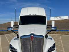 2027 Kenworth T680 photo 10