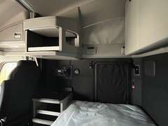 2027 Kenworth T680 photo 8