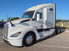 2027 Kenworth T680 photo 2