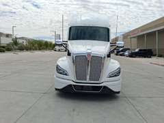 2027 Kenworth T680 photo 7