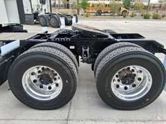 2027 Kenworth T680 photo 4