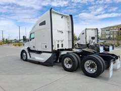 2027 Kenworth T680 photo 10