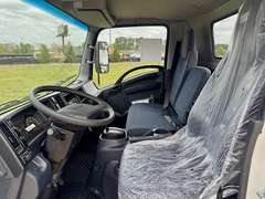 2026 Isuzu NPR-HD photo 3