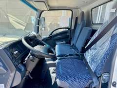 2026 Isuzu NPR-HD photo 3