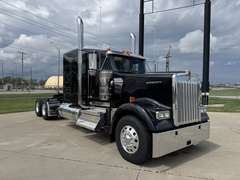 2027 Kenworth W900L photo 1