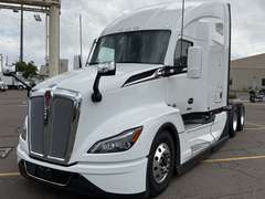 2027 Kenworth T680 photo 2