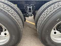 2027 Kenworth T680 photo 4