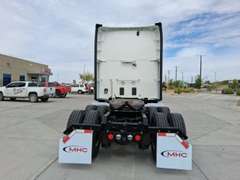2027 Kenworth T680 photo 5