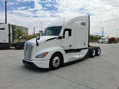 2027 Kenworth T680 photo 2
