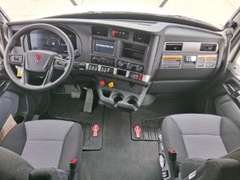 2027 Kenworth T680 photo 3