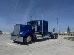 2027 Kenworth W900L photo 2