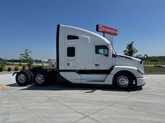 2027 Kenworth T680 photo 8