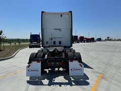 2027 Kenworth T680 photo 9