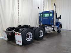 2027 Kenworth T880 photo 4