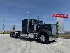 2027 Kenworth W900L photo 1