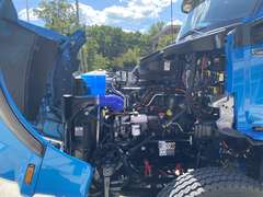 2027 Kenworth T880 photo 6