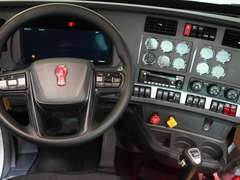 2027 Kenworth T880 photo 3
