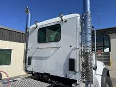2027 Kenworth T880 photo 9