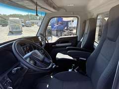 2027 Kenworth T880 photo 3