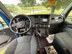 2027 Kenworth T880 photo 3