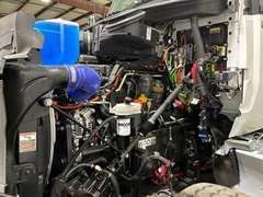 2027 Kenworth T880S photo 5