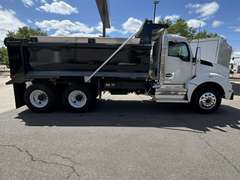 2027 Kenworth T880 photo 7