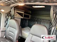 2027 Kenworth W900L photo 9