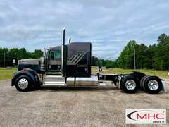 2027 Kenworth W900L photo 5