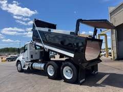 2027 Kenworth T880 photo 10