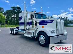 2027 Kenworth W900L photo 1