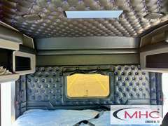 2027 Kenworth W900L photo 9