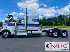 2027 Kenworth W900L photo 4