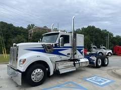 2027 Kenworth W990 photo 7