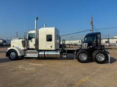 2027 Kenworth W900L photo 3