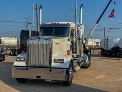 2027 Kenworth W900L photo 6