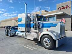 2027 Kenworth W900L photo 1