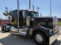 2027 Kenworth W900L photo 1