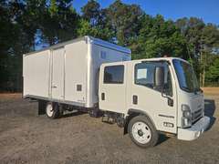 2027 Isuzu NPR-HD photo 1