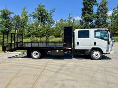 2027 Isuzu NPR-HD photo 8