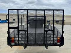 2027 Isuzu NPR-HD photo 5