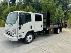 2027 Isuzu NPR-HD photo 2