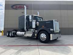 2027 Kenworth W900L photo 1