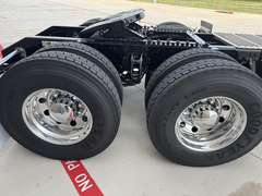 2027 Kenworth W900L photo 4