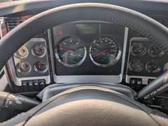 2027 Kenworth W900L photo 3