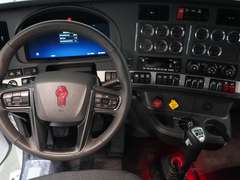 2027 Kenworth W990 photo 2