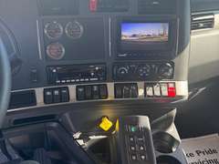 2027 Kenworth T880S photo 3