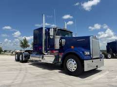 2027 Kenworth W900L photo 1